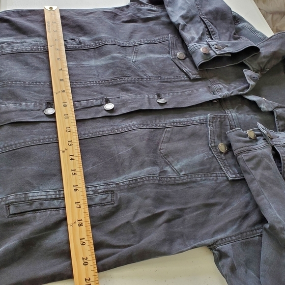 Free People Oversized Jean Jacket Size M Black Wash Faded Denim Grunge Western - Picture 8 of 13